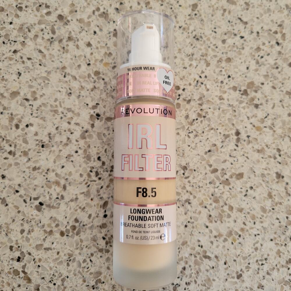 NEW Makeup Revolution F8.5 IRL Filter Longwear Liquid Foundation Soft Matte 16HR